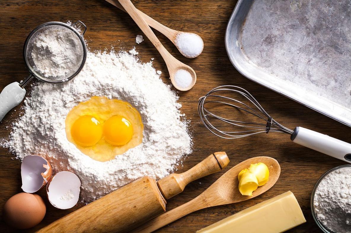 Vilket är det bästa sättet att mäta ingredienser till bakning?